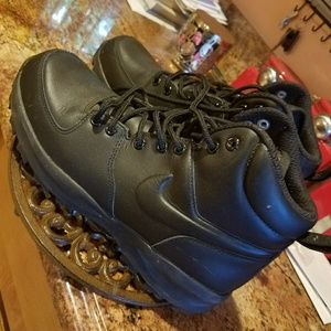 Men's Nike Manoa Leather Lace-Up Boots